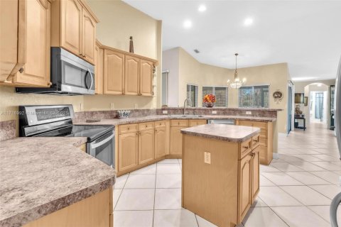 House in Loxahatchee Groves, Florida 4 bedrooms, 289.3 sq.m. № 1811624 - photo 19