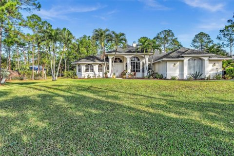 House in Loxahatchee Groves, Florida 4 bedrooms, 289.3 sq.m. № 1811624 - photo 2