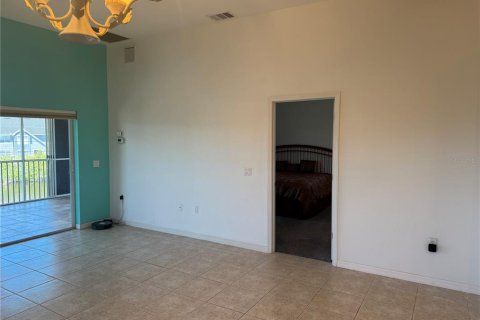 Condo in Rotonda, Florida, 3 bedrooms  № 1687511 - photo 11