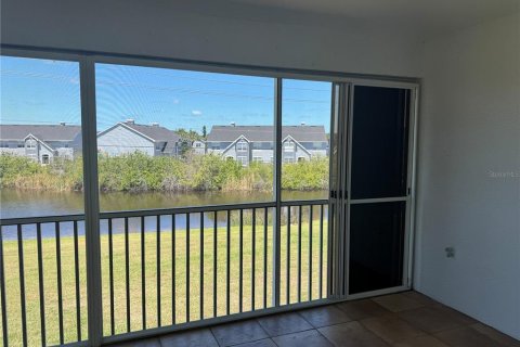 Condo in Rotonda, Florida, 3 bedrooms  № 1687511 - photo 26