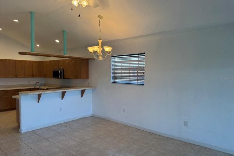Condo in Rotonda, Florida, 3 bedrooms  № 1687511 - photo 14