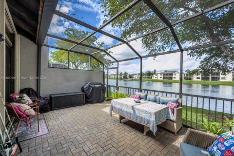 Touwnhouse à vendre à Pembroke Pines, Floride: 3 chambres, 140.38 m2 № 1944015 - photo 18
