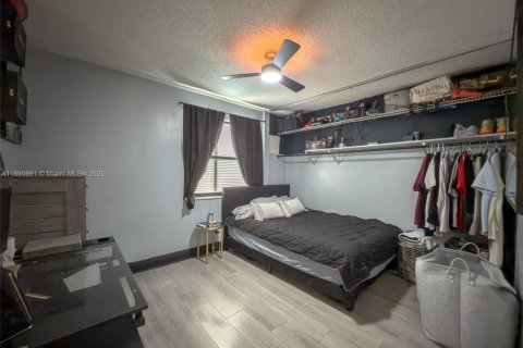 Touwnhouse à vendre à Pembroke Pines, Floride: 3 chambres, 140.38 m2 № 1944015 - photo 25