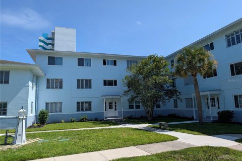 Copropriété à vendre à Daytona Beach, Floride: 2 chambres, 69.68 m2 № 2097683 - photo 2