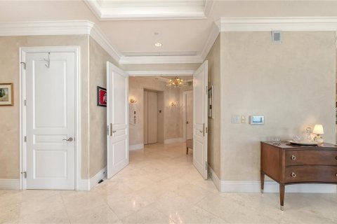 Condo in Sarasota, Florida, 4 bedrooms  № 2425651 - photo 4