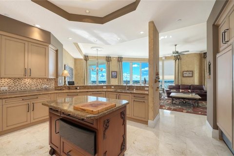 Condo in Sarasota, Florida, 4 bedrooms  № 2425651 - photo 24