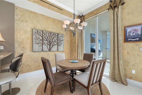 Condo in Sarasota, Florida, 4 bedrooms  № 2425651 - photo 19
