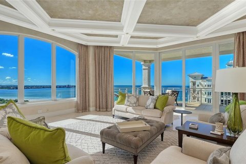 Condo in Sarasota, Florida, 4 bedrooms  № 2425651 - photo 9