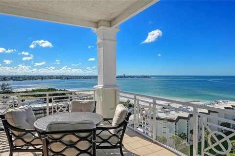 Condo in Sarasota, Florida, 4 bedrooms  № 2425651 - photo 13