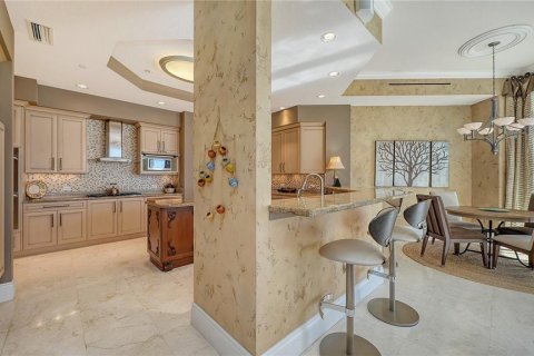 Condo in Sarasota, Florida, 4 bedrooms  № 2425651 - photo 18