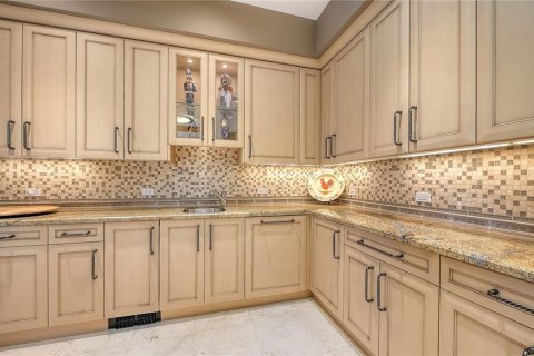 Condo in Sarasota, Florida, 4 bedrooms  № 2425651 - photo 23