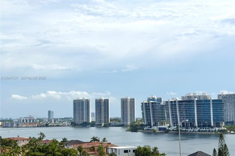 Condo in Sunny Isles Beach, Florida, 2 bedrooms  № 2283245 - photo 3