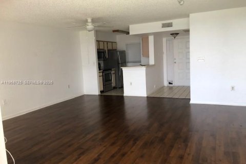 Купить кондоминиум в Окленд-Парк, Флорида 2 спальни, 97.45м2, № 2030770 - фото 17