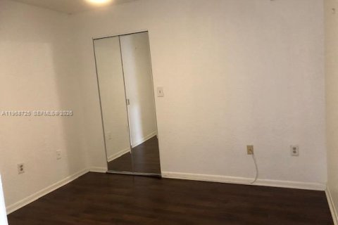 Купить кондоминиум в Окленд-Парк, Флорида 2 спальни, 97.45м2, № 2030770 - фото 23