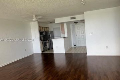 Купить кондоминиум в Окленд-Парк, Флорида 2 спальни, 97.45м2, № 2030770 - фото 3