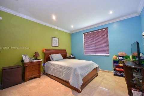 Villa ou maison à vendre à Miami, Floride: 5 chambres, 314.47 m2 № 1762817 - photo 10