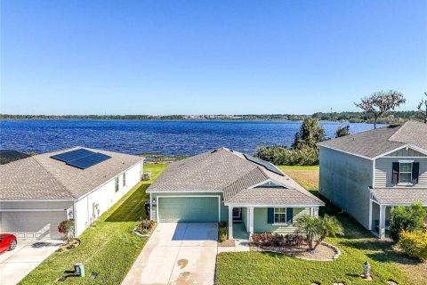 House in Haines City, Florida 3 bedrooms, 144.46 sq.m. № 1614586 - photo 2