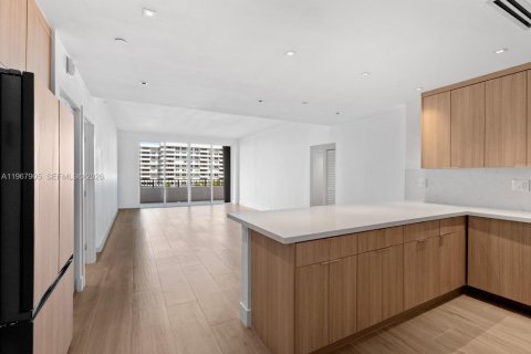 Condo in Key Biscayne, Florida, 2 bedrooms  № 2040911 - photo 2