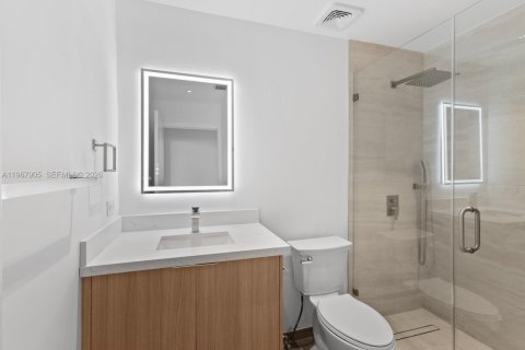 Condo in Key Biscayne, Florida, 2 bedrooms  № 2040911 - photo 16