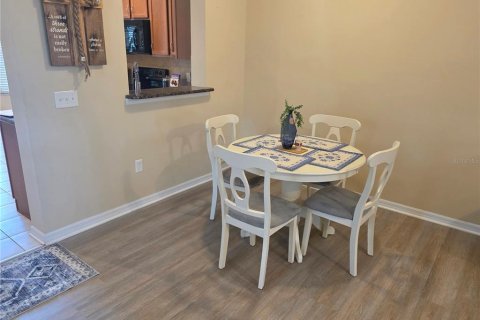 Townhouse in Spring Hill, Florida 2 bedrooms, 114.83 sq.m. № 2383889 - photo 6