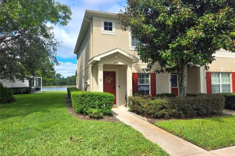 Townhouse in Spring Hill, Florida 2 bedrooms, 114.83 sq.m. № 2383889