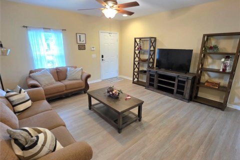 Townhouse in Spring Hill, Florida 2 bedrooms, 114.83 sq.m. № 2383889 - photo 4