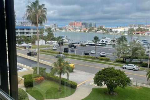 Condo in Clearwater, Florida, 2 bedrooms  № 759586 - photo 22