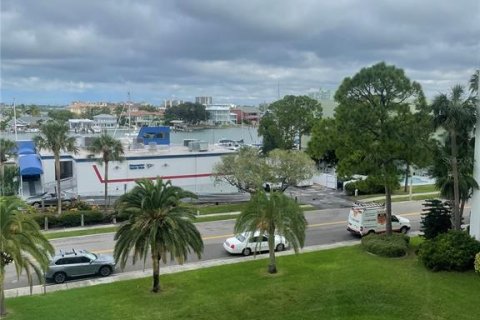 Condo in Clearwater, Florida, 2 bedrooms  № 759586 - photo 19