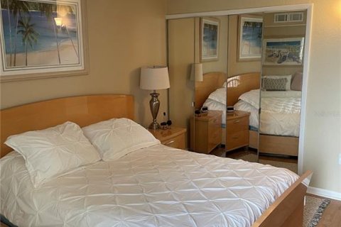 Condo in Clearwater, Florida, 2 bedrooms  № 759586 - photo 15