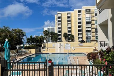Condo in Clearwater, Florida, 2 bedrooms  № 759586 - photo 25
