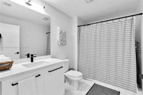 Condo in Miami, Florida, 2 bedrooms  № 1840729 - photo 23