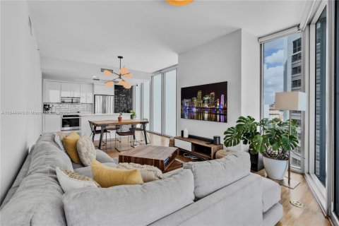 Condo in Miami, Florida, 2 bedrooms  № 1840729 - photo 6