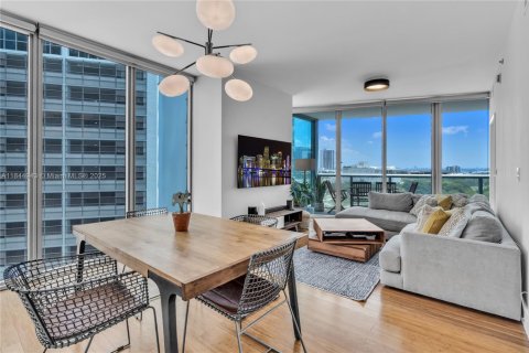 Condo in Miami, Florida, 2 bedrooms  № 1840729 - photo 3