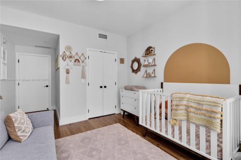Condo in Miami, Florida, 2 bedrooms  № 1840729 - photo 22