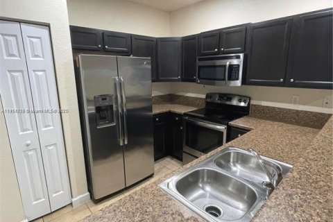 Купить кондоминиум в Хомстед, Флорида 2 спальни, 113.71м2, № 1971167 - фото 12