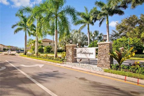 Купить кондоминиум в Хомстед, Флорида 2 спальни, 113.71м2, № 1971167 - фото 11