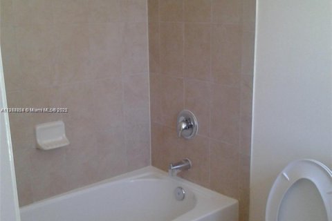 Купить кондоминиум в Хомстед, Флорида 2 спальни, 113.71м2, № 1971167 - фото 16