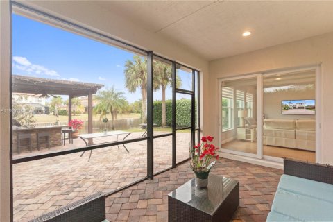 House in Parkland, Florida 5 bedrooms, 304.81 sq.m. № 1739412 - photo 14