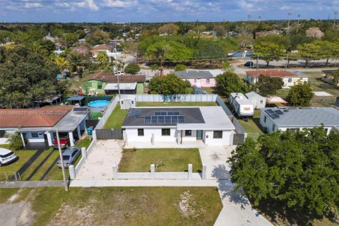 Villa ou maison à vendre à Miami, Floride: 4 chambres, 115.57 m2 № 2056557 - photo 4