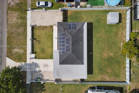 Villa ou maison à vendre à Miami, Floride: 4 chambres, 115.57 m2 № 2056557 - photo 5