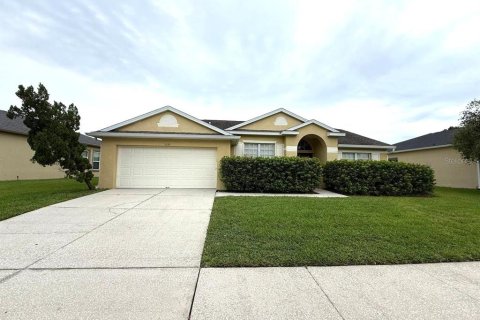 Casa en alquiler en Wesley Chapel, Florida, 4 dormitorios, 196.4 m2 № 1833096 - foto 1