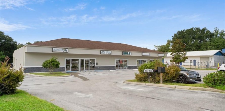 Immobilier commercial à Hernando, Floride 548.22 m2 № 2310082