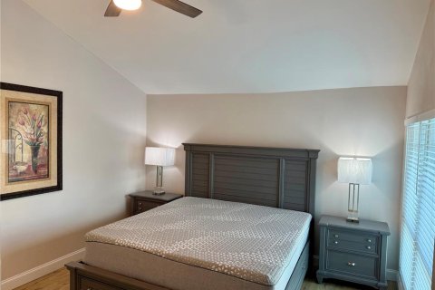 Condo in Madeira Beach, Florida, 1 bedroom  № 1735265 - photo 22