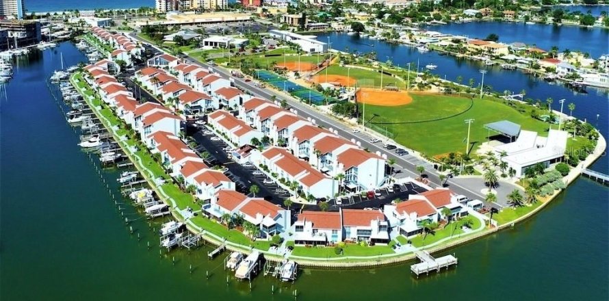 Condo in Madeira Beach, Florida, 1 bedroom  № 1735265