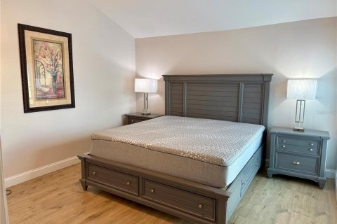 Condo in Madeira Beach, Florida, 1 bedroom  № 1735265 - photo 23