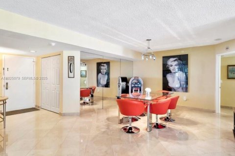Condominio en venta en Sunny Isles Beach, Florida, 2 dormitorios, 169.08 m2 № 1984238 - foto 27