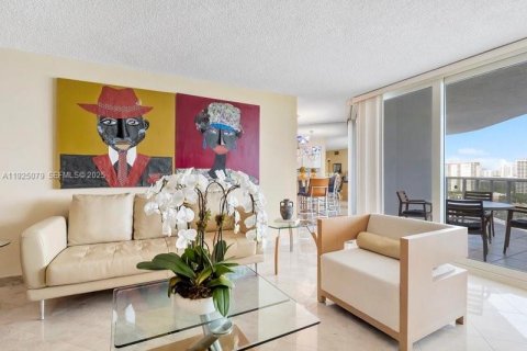 Condominio en venta en Sunny Isles Beach, Florida, 2 dormitorios, 169.08 m2 № 1984238 - foto 23