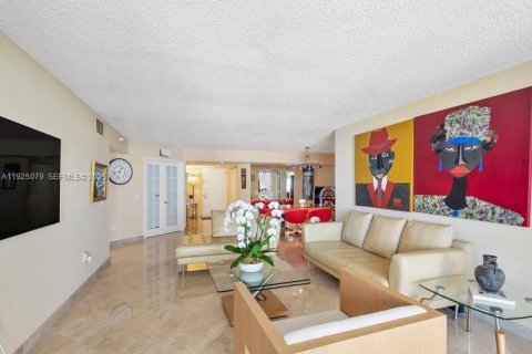 Condominio en venta en Sunny Isles Beach, Florida, 2 dormitorios, 169.08 m2 № 1984238 - foto 20