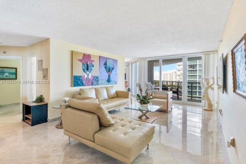 Condominio en venta en Sunny Isles Beach, Florida, 2 dormitorios, 169.08 m2 № 1984238 - foto 21