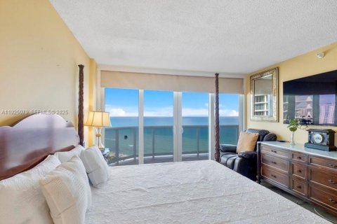 Condominio en venta en Sunny Isles Beach, Florida, 2 dormitorios, 169.08 m2 № 1984238 - foto 15